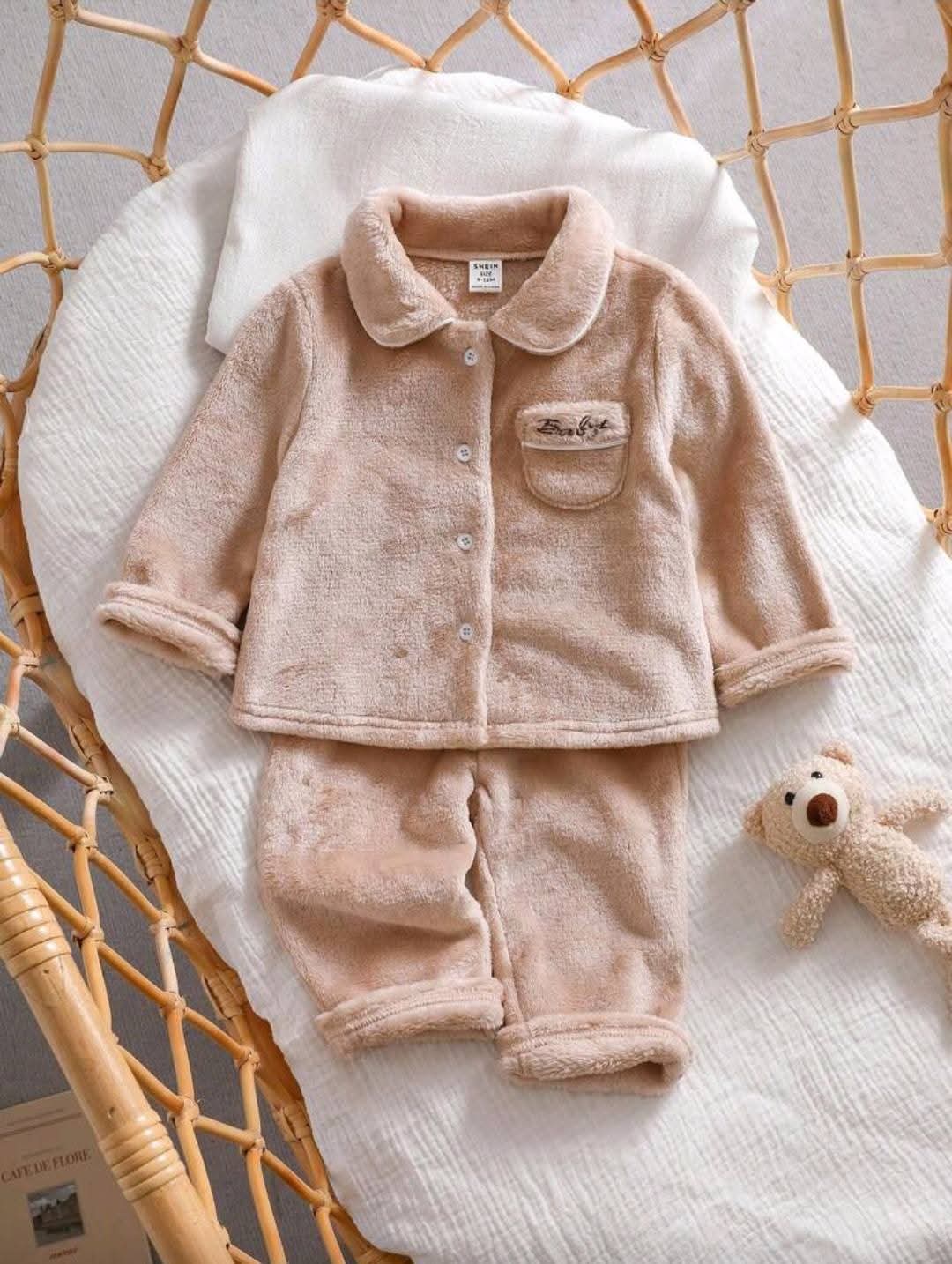 بجامة بلور قطيفة